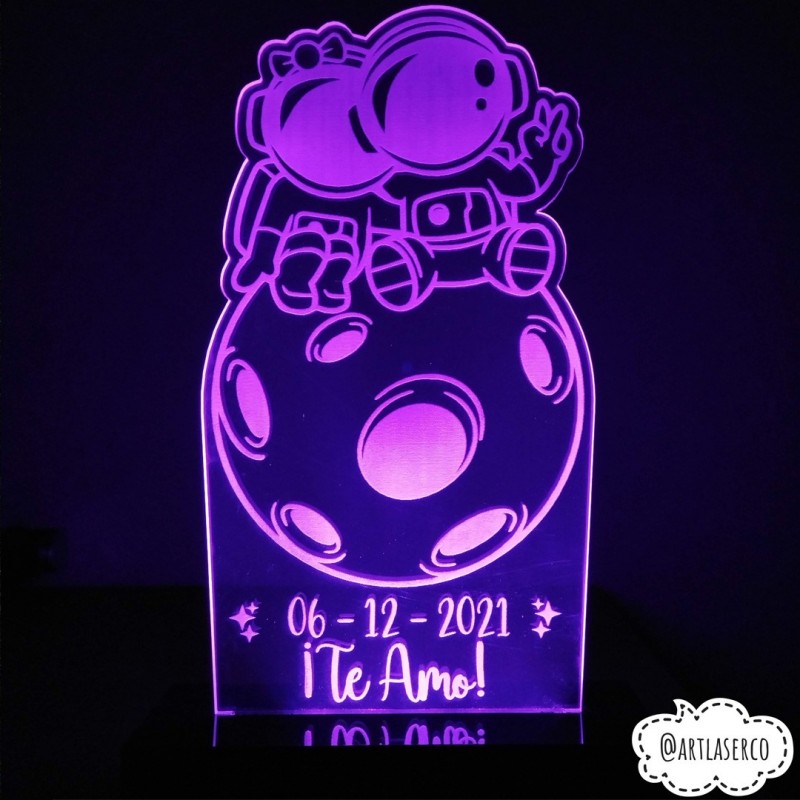 LAMPARA PERSONALIZADA AMOR ASTRONAUTAS